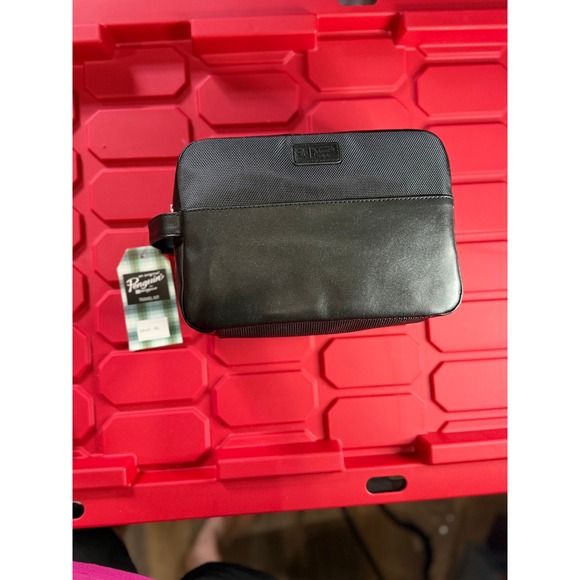 Original Penguin Other - Original Penguin Mens Travel Kit Dopp Bag Black Toiletry Case New with Tags